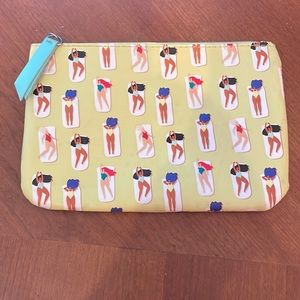 New makeup accessory bag